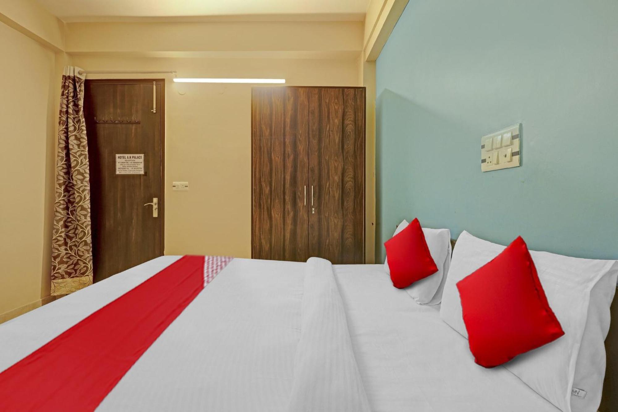 Hotel O A.K Palace Ню Делхи Екстериор снимка